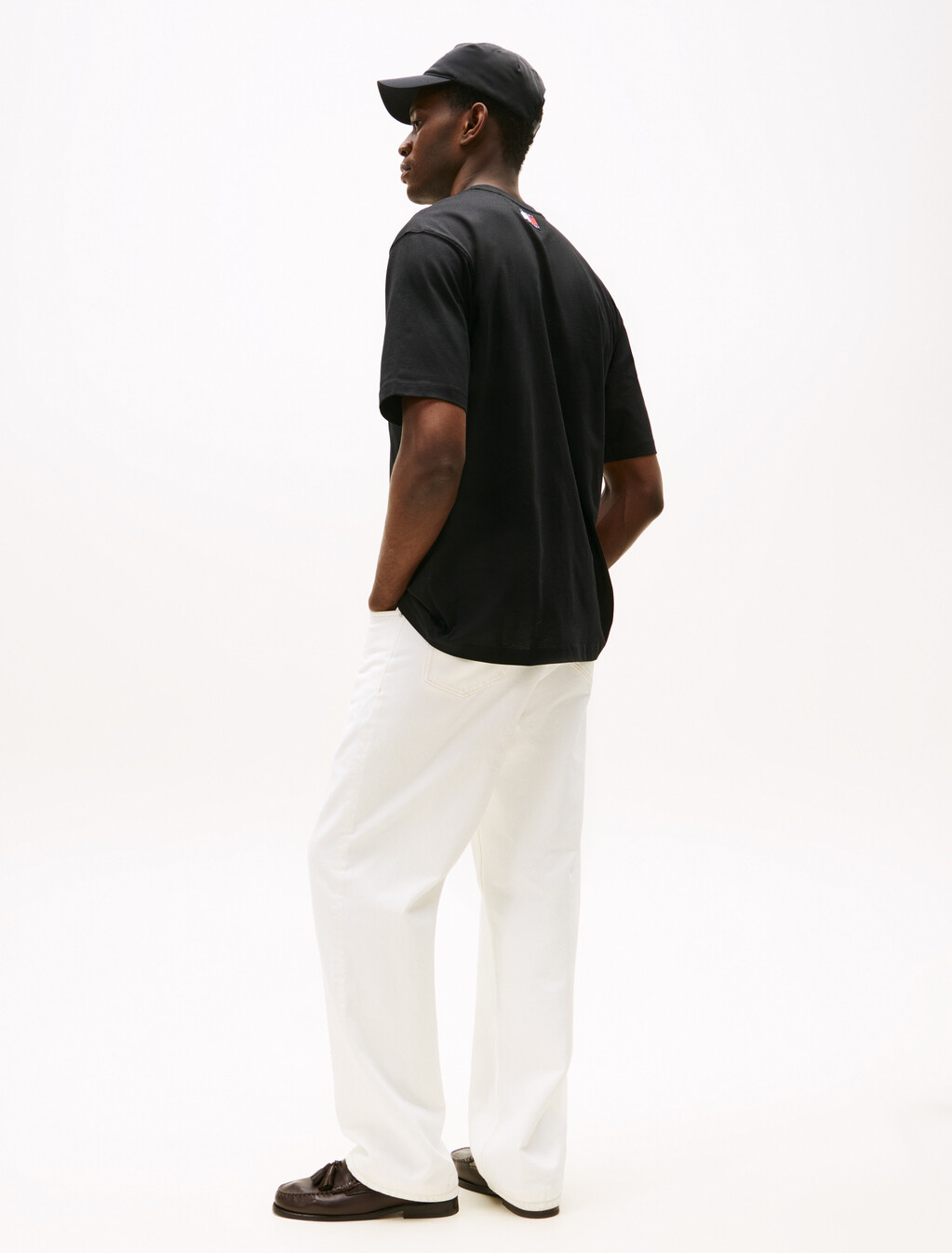 The APXGP Collection Relaxed Logo T-Shirt, Black, hi-res