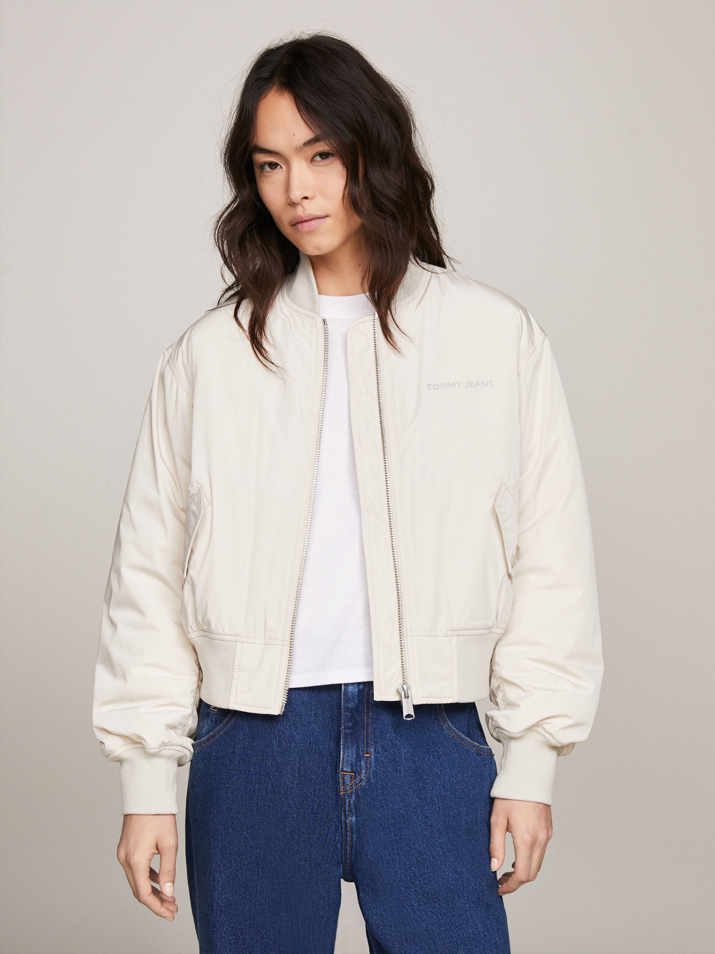 All white tommy hilfiger windbreaker discount