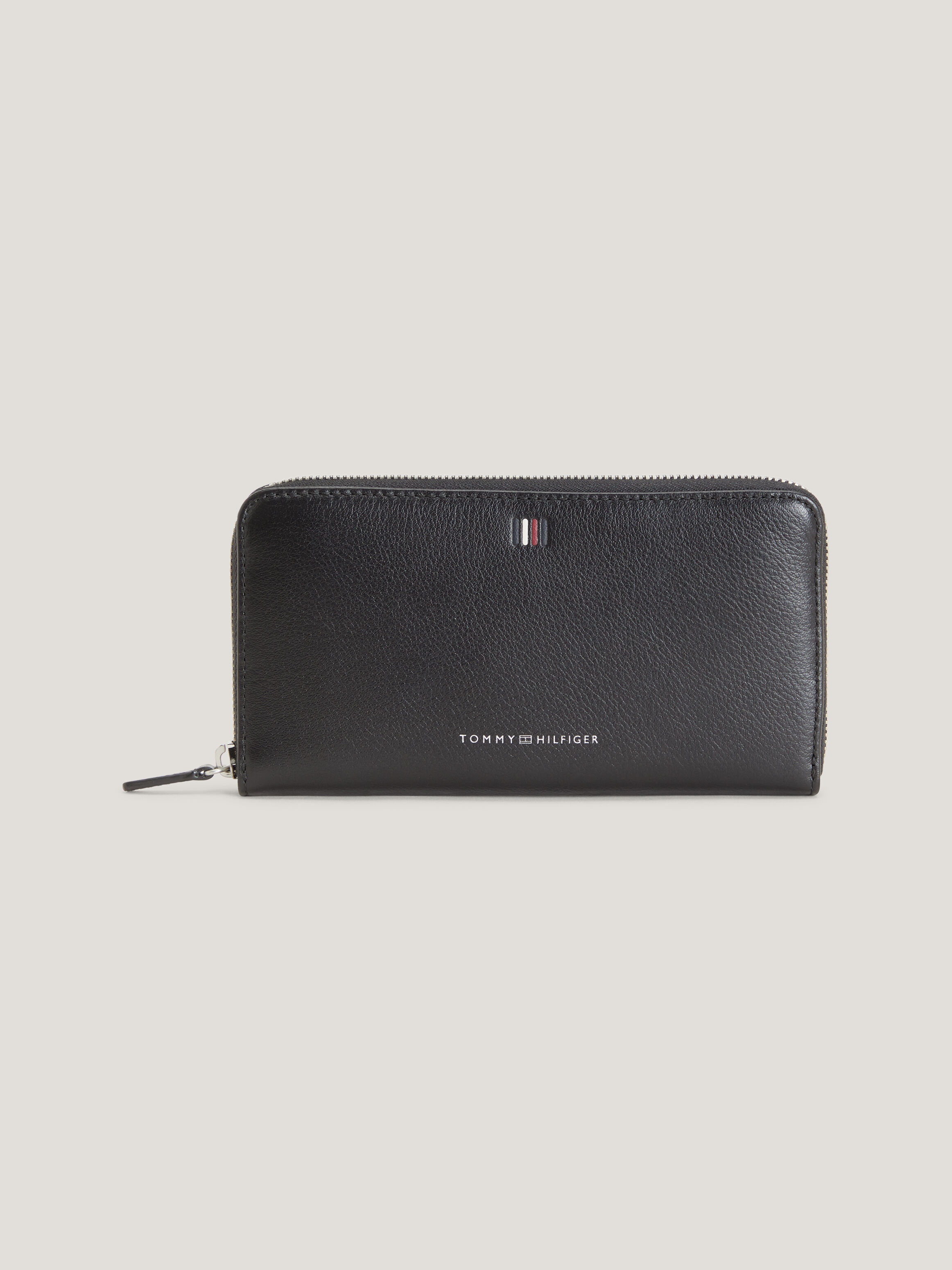 Real tommy hilfiger store purse