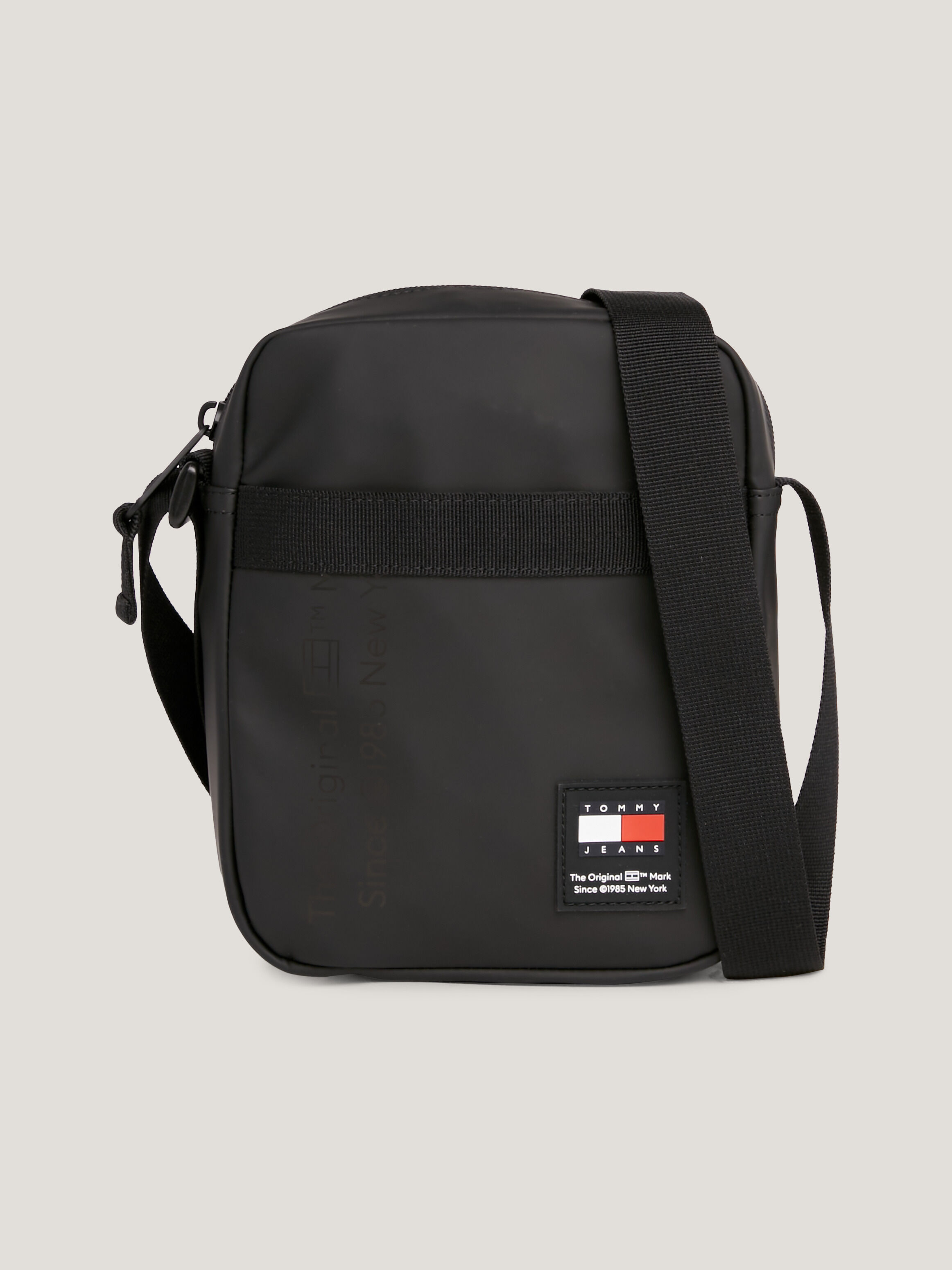 Mens crossbody on sale bag tommy hilfiger