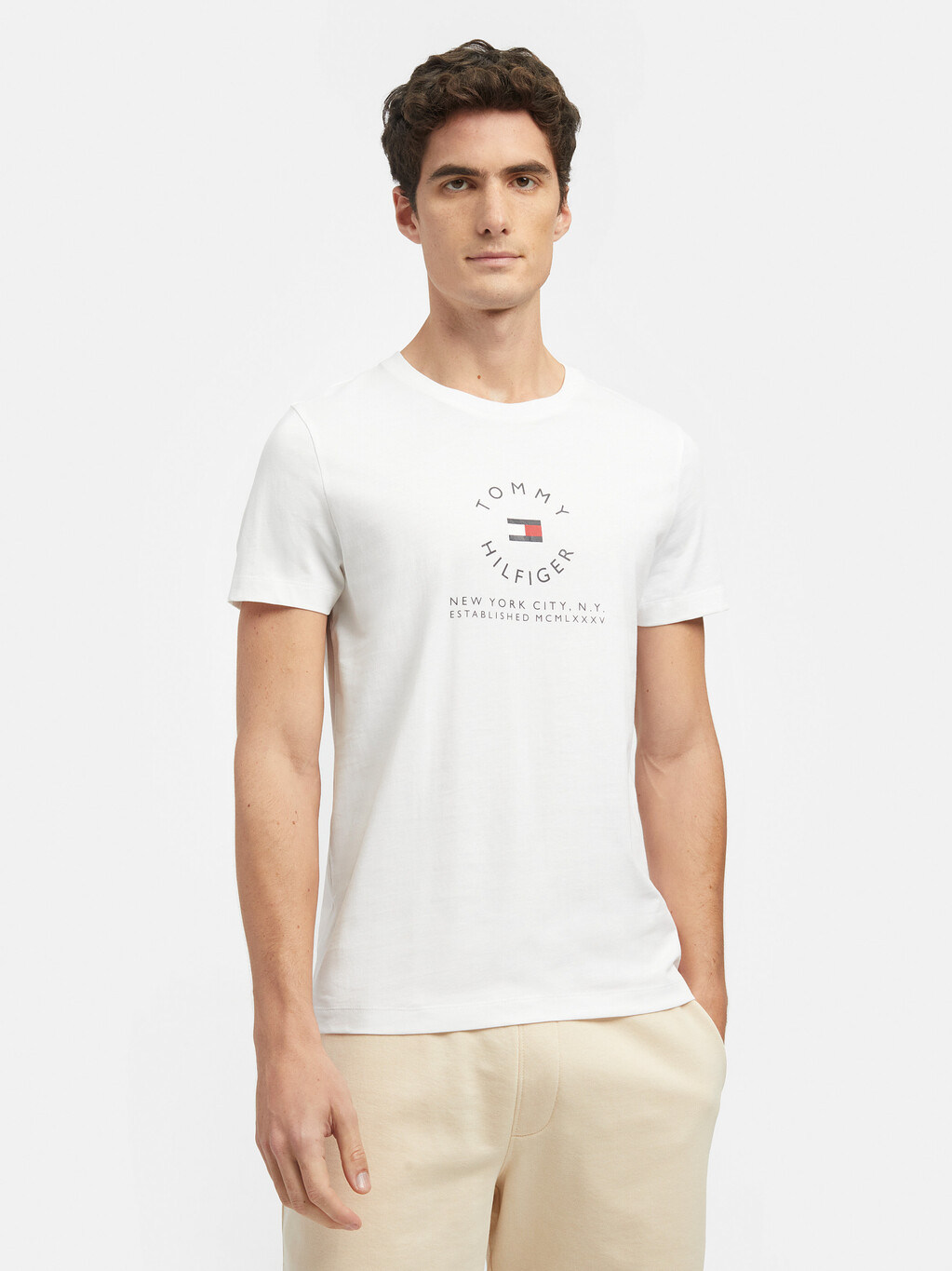 Mentalt smart Pompeji Roundall Graphic T-Shirt | white | Tommy Hilfiger Singapore
