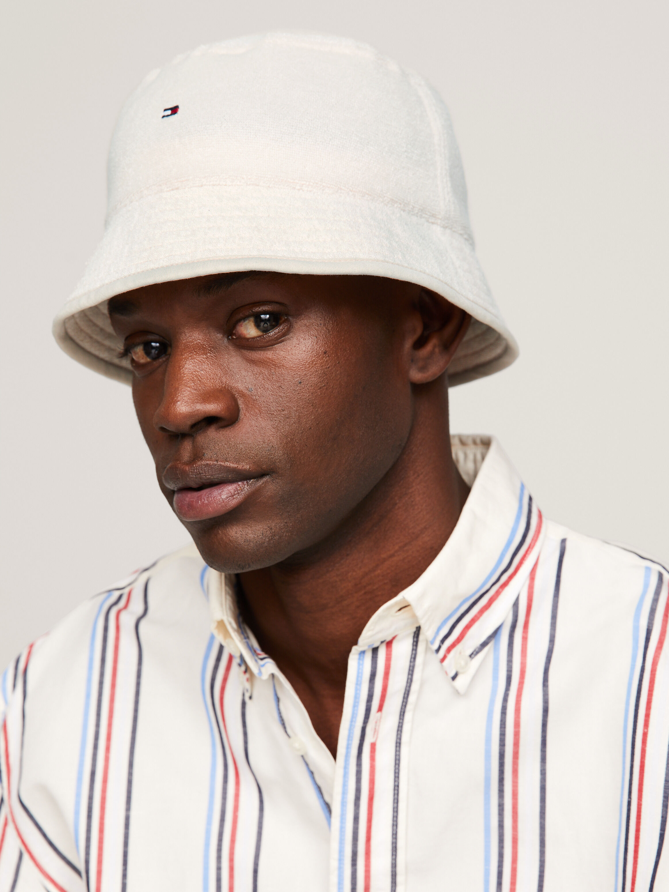 Flag bucket hat tommy hilfiger deals