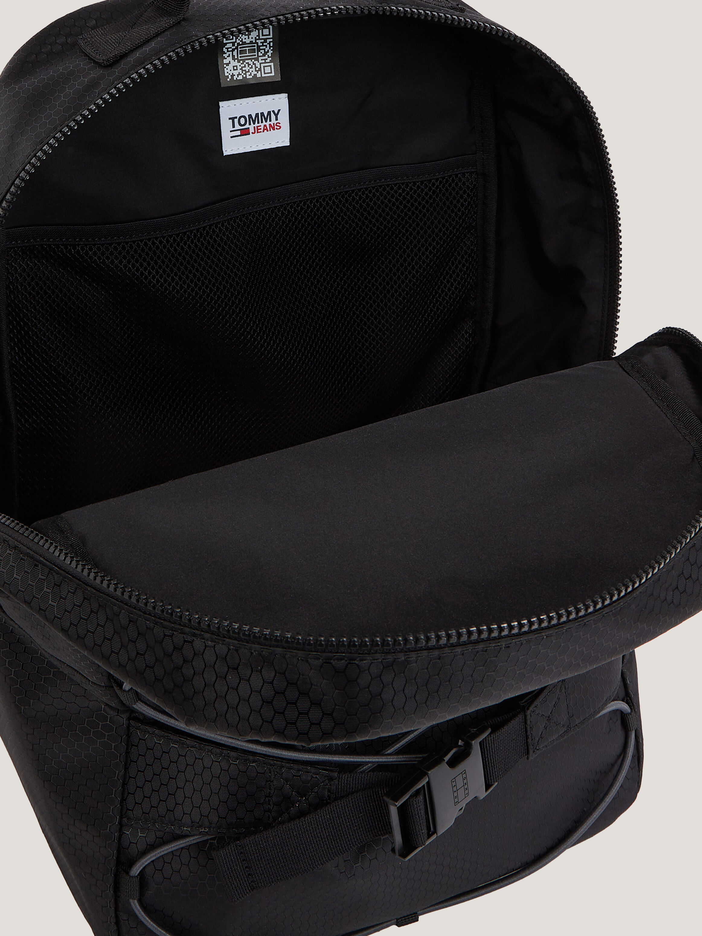 Tommy hilfiger backpack singapore hot sale