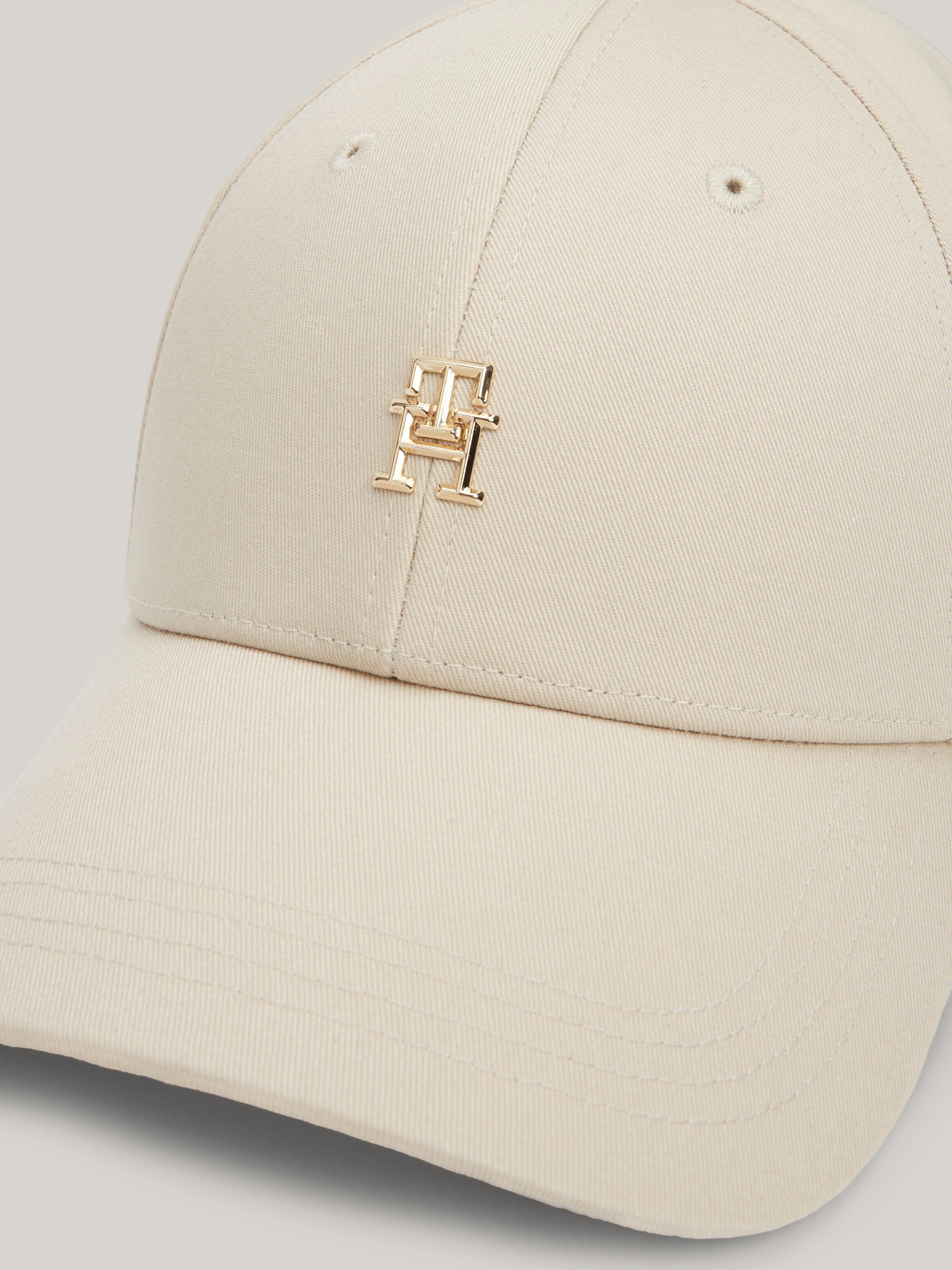 Tommy Hilfiger Th Monogram Plaque Baseball Cap in Classic Beige
