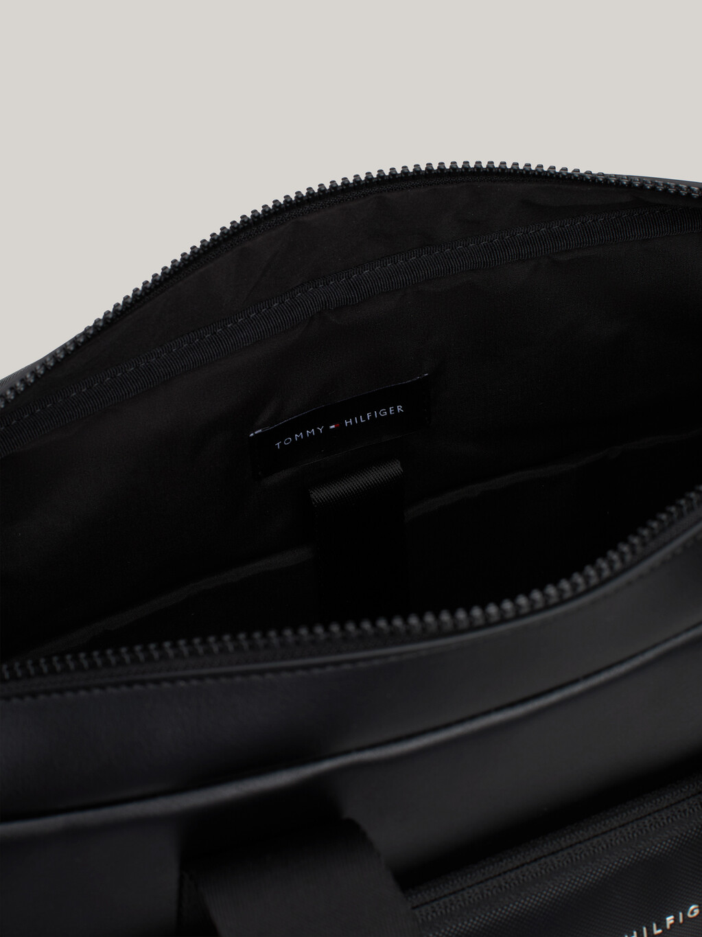 Pique Pocket Laptop Bag, Black, hi-res