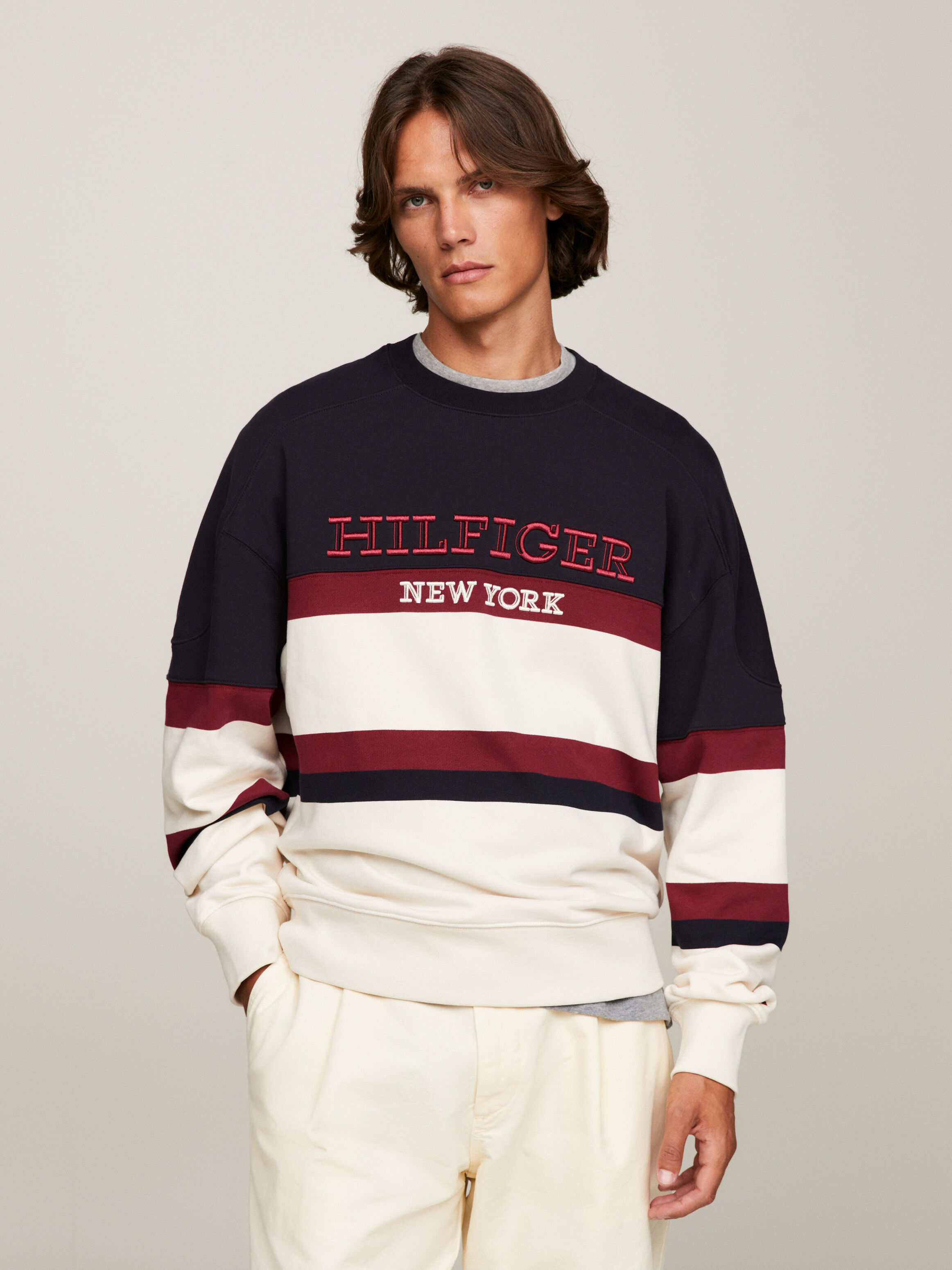 Red tommy outlet hilfiger hoodie