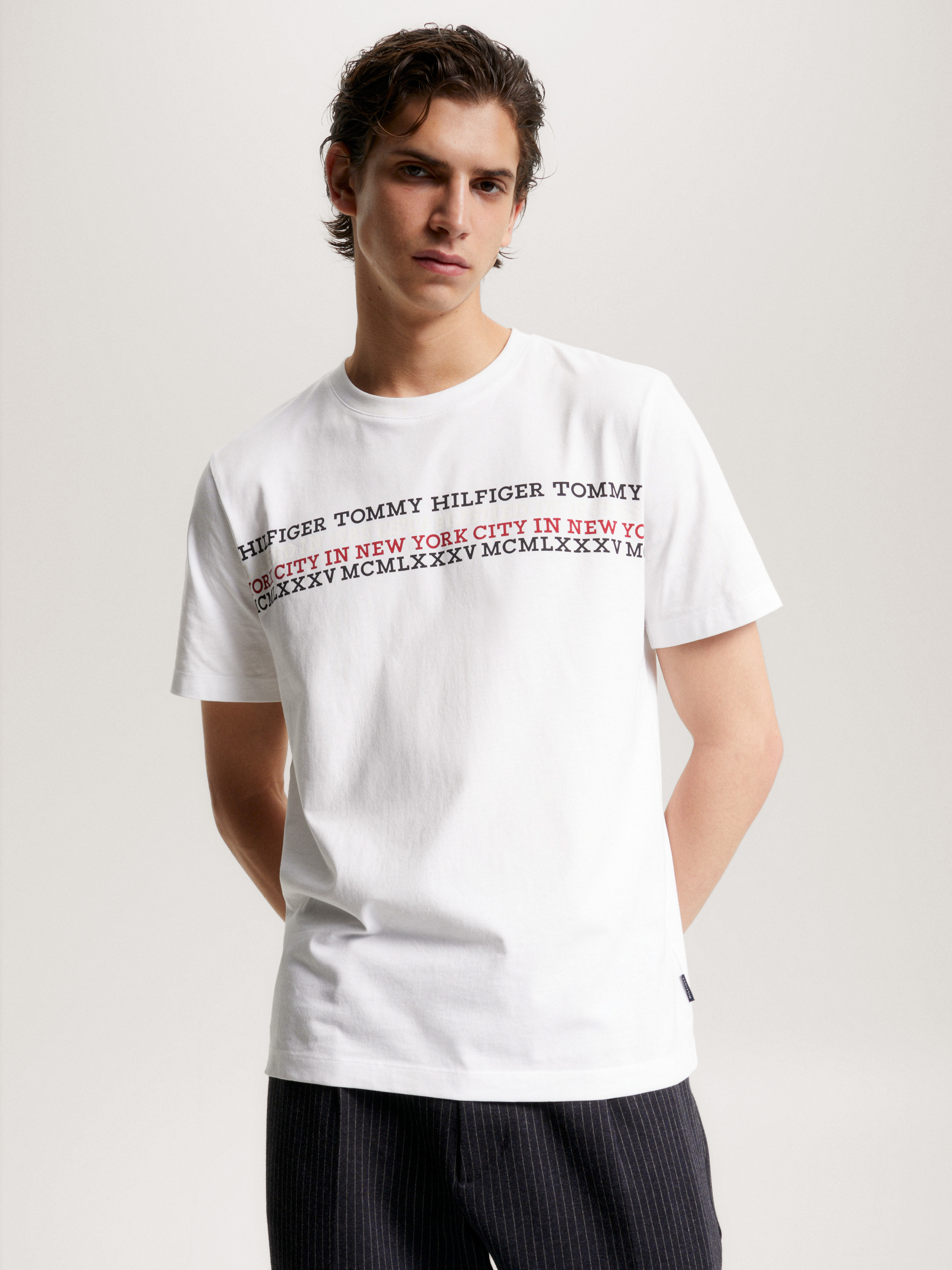 Camiseta Tommy Hilfiger Monotype Chest Stripe Branco - KS MULTIMARCAS